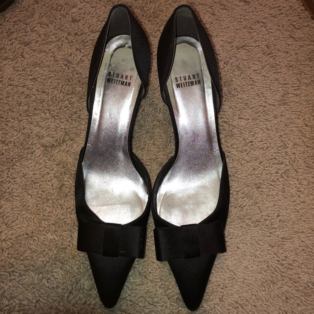 Stuart Weitzman kitten heel with bow